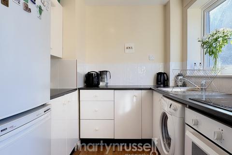 2 bedroom maisonette for sale, Lima Court, Bath Road, Reading, Berkshire, RG1 6NG