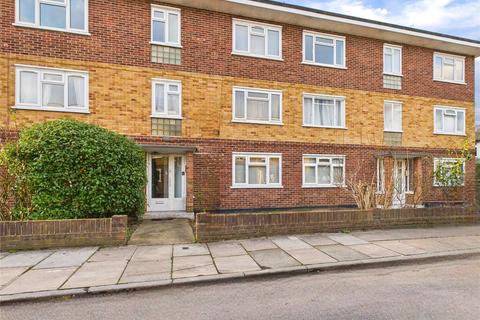 1 bedroom apartment to rent, Chelsea Close, Hampton Hill