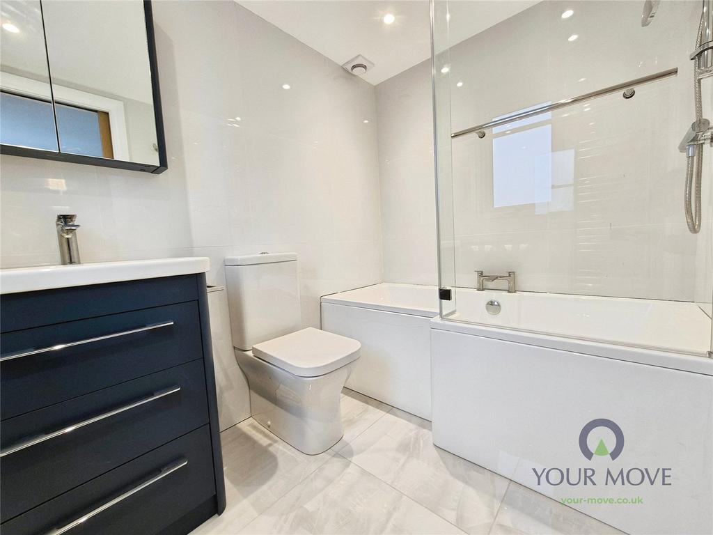 En Suite Bathroom