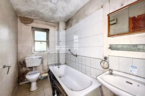 1 bedroom flat for sale, Flat 5 Shire House, 135 Harrow Road, Leytonstone, London, E11 3PX