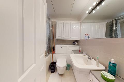 2 bedroom flat to rent, Orsett Terrace