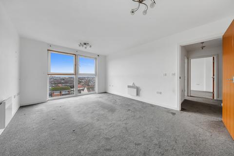 2 bedroom flat for sale, Royal Crescent, IG2