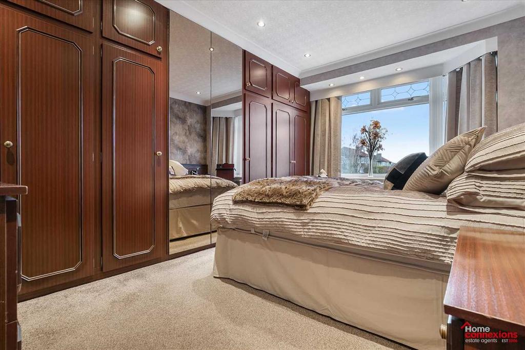 Bedroom One (3)