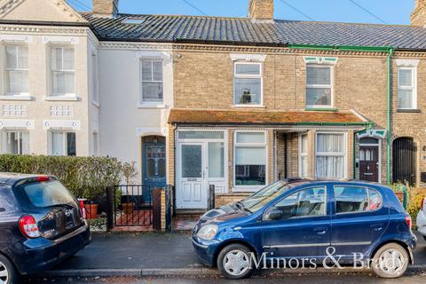 2 bedroom terraced house to rent, Hotblack Road, Heigham Grove