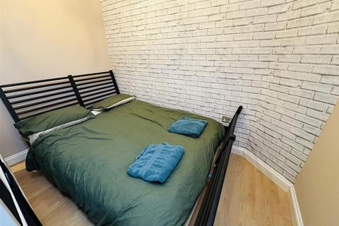 Property to rent, Baldwin Street Centre, Bristol, BS1