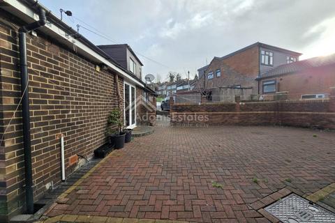 3 bedroom semi-detached bungalow for sale, Slaithwaite Road, Dewsbury