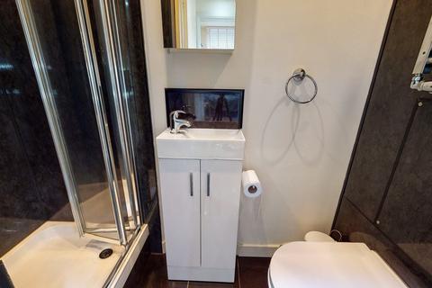 Studio to rent, Anson Road