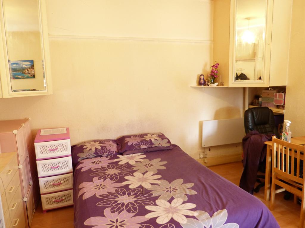 Large room with its own kitchen and shared bathro