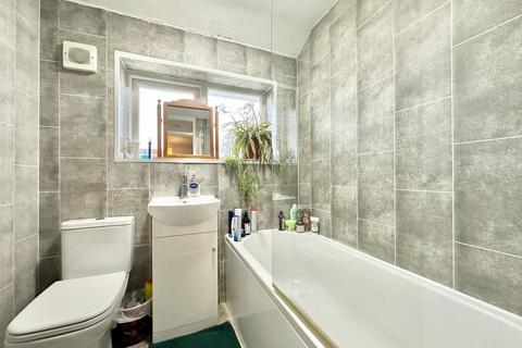 2 bedroom semi-detached house for sale, Fishpools, Leicester, LE3