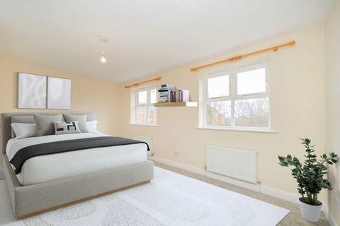 4 bedroom house to rent, Elderfield Place, London SW17