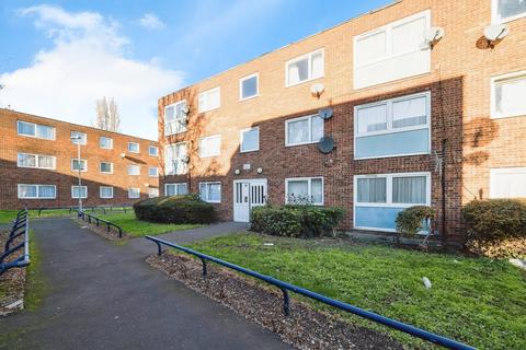 1 bedroom flat for sale, Cowbridge Lane, Barking IG11