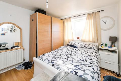 1 bedroom flat for sale, Cowbridge Lane, Barking IG11
