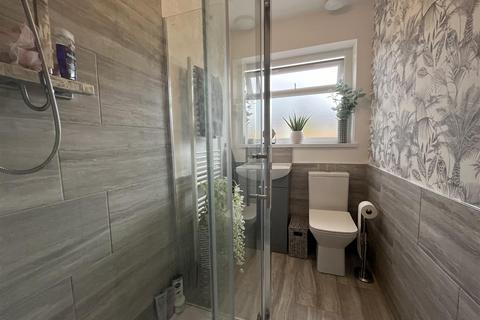 2 bedroom semi-detached bungalow for sale, Mostyn Grove, Bradford BD6