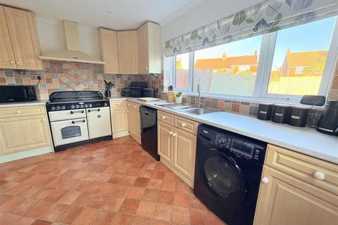 4 bedroom semi-detached house for sale, Ditton Close, Fareham PO14