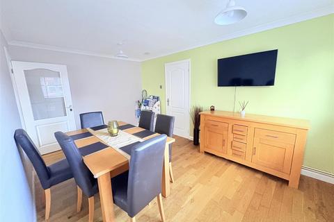 4 bedroom semi-detached house for sale, Ditton Close, Fareham PO14