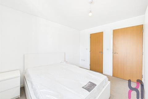 2 bedroom flat to rent, Endeavour House, 1b Elmira Way, M5