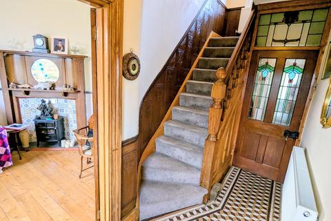 3 bedroom detached house for sale, Heol Nazareth, Pontyates, Llanelli, Carmarthenshire.