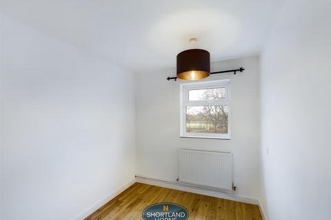 undefined, Weston Close, Warwick CV34