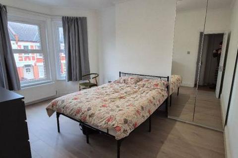 1 bedroom in a flat share to rent, Mora Road, London NW2
