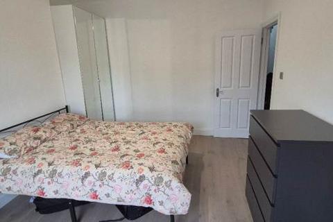 1 bedroom in a flat share to rent, Mora Road, London NW2