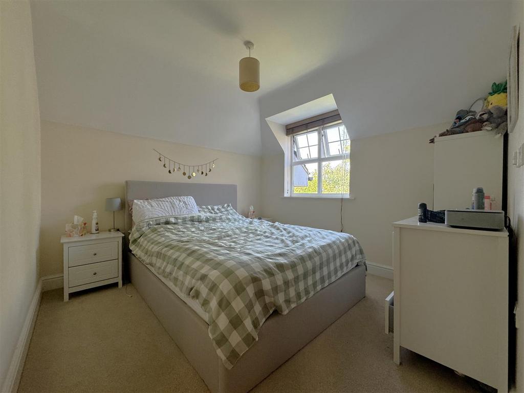 Bedroom 1 .jpeg