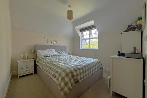 2 bedroom apartment to rent, Fleet Road, Hampshire GU51