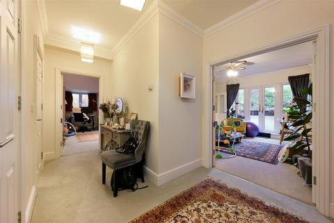 2 bedroom apartment to rent, Newlands, 55 The Avenue, Tadworth, Surrey