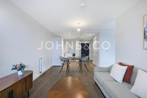 Studio to rent, Hayes Village, Hayes, London, UB3