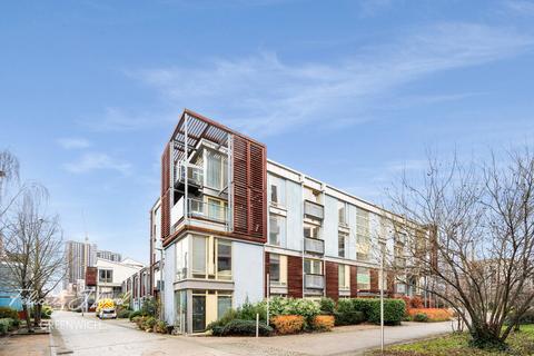 1 bedroom flat for sale, Kilby Court, Southern Way, London SE10