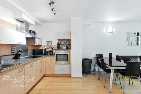 1 bedroom flat for sale, Kilby Court, Southern Way, London SE10