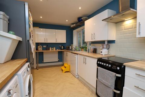 undefined, Fairstone Close, Hastings