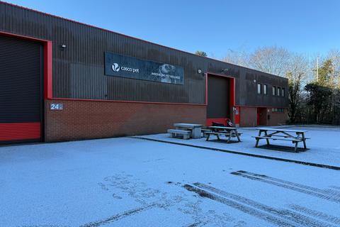 Warehouse to rent, Units 23,24 & 25 Lawson Hunt Industrial Park Horsham RH12 3JR