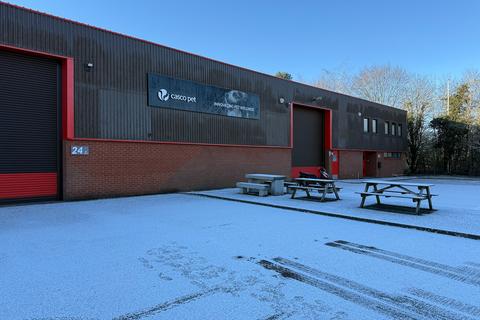 Warehouse to rent, Units 23,24 & 25 Lawson Hunt Industrial Park Horsham RH12 3JR