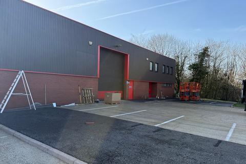 Warehouse to rent, Units 23,24 & 25 Lawson Hunt Industrial Park Horsham RH12 3JR