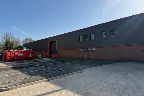 Warehouse to rent, Units 23,24 & 25 Lawson Hunt Industrial Park Horsham RH12 3JR