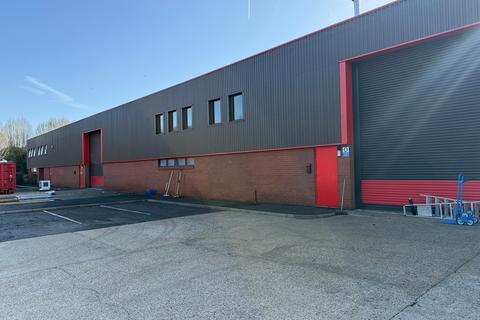 Warehouse to rent, Units 23,24 & 25 Lawson Hunt Industrial Park Horsham RH12 3JR