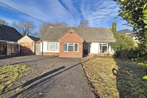 Hazelwood Avenue, New Milton, Hampshire, BH25