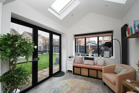 3 bedroom semi-detached house for sale, Old River Close, Irlam, M44