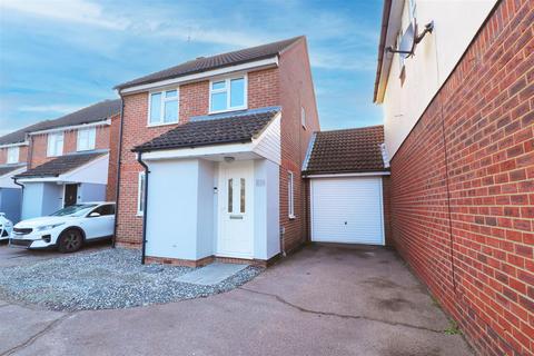 3 bedroom detached house for sale, Holmans, Boreham, Chelmsford