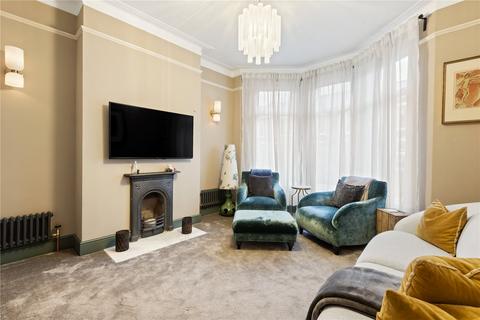 2 bedroom maisonette for sale, Fieldhouse Road, London, SW12