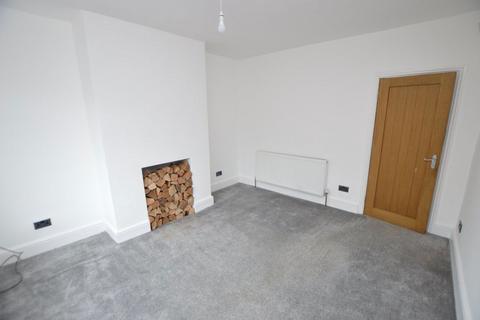 2 bedroom semi-detached house to rent, Carr Street, Hindley