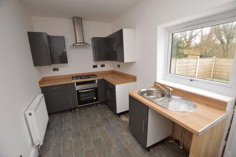 2 bedroom semi-detached house to rent, Carr Street, Hindley