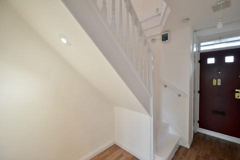 3 bedroom apartment to rent, Jamaica Road, Bromfield Court Jamaica Road, SE16