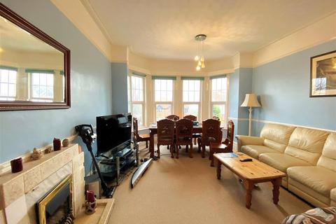 3 bedroom flat for sale, Dorset Road, Bexhill-on-Sea