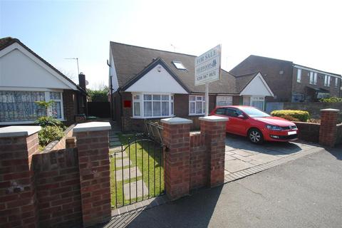 4 bedroom bungalow for sale, Staines Road, Feltham