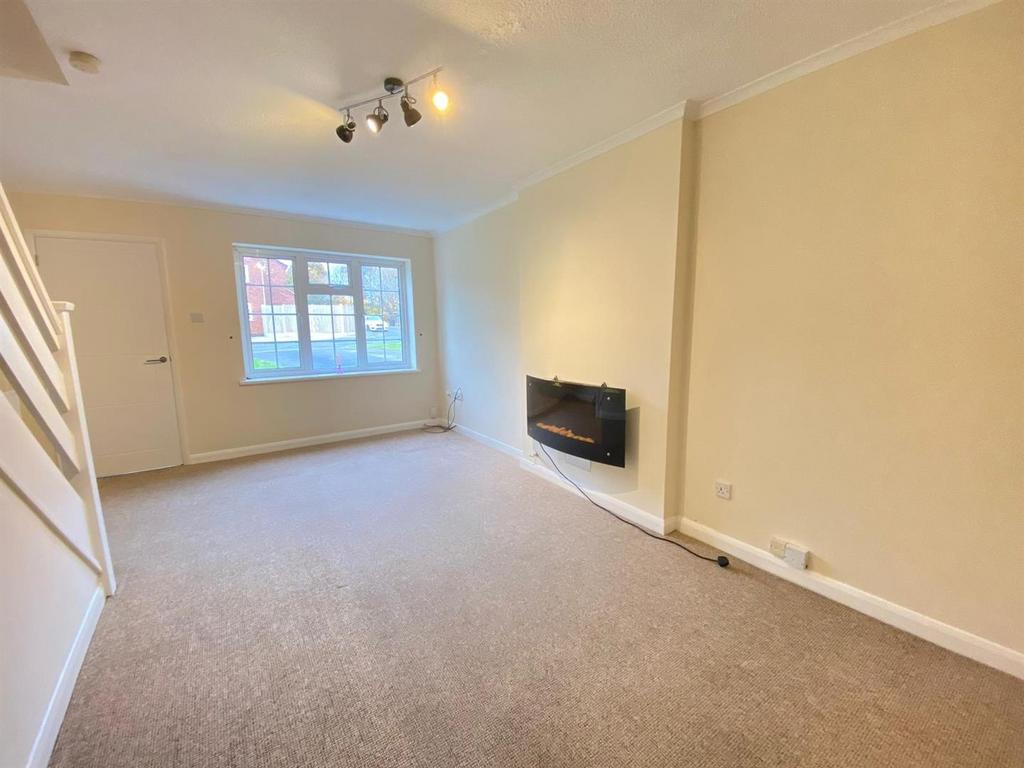 Lounge3.jpg