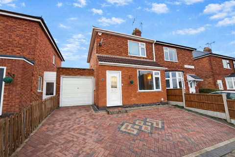 3 bedroom semi-detached house to rent, Roydene Crescent, Leicester, LE4