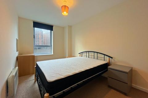 2 bedroom flat to rent, Bonaire, Gotts Road, Leeds