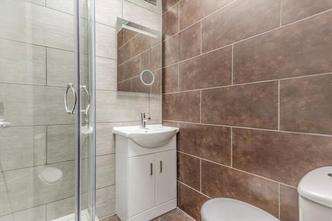 1 bedroom flat to rent, Coombe Lane, London SW20
