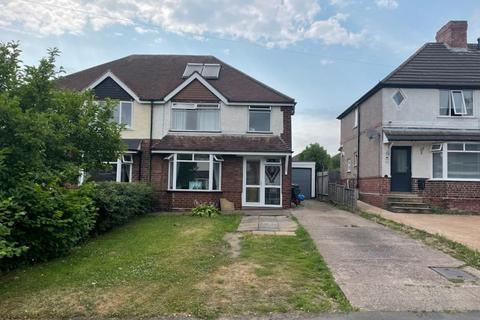 3 bedroom semi-detached house to rent, Thorpe Street, Burntwood WS7